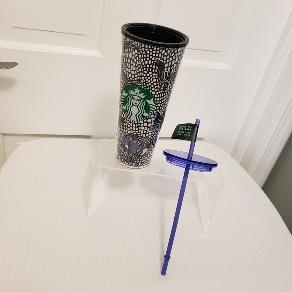 NWT Starbucks Exclusive Limited Edition Halloween 2020 Glow In The Dark Skull - Picture 5 of 6